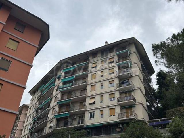 Quadrilocale in vendita a Genova via Paolo Magretti, 46, Marassi