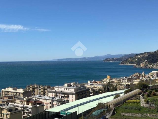 Quadrilocale in vendita a Genova via Pietra Ligure, 17, Voltri