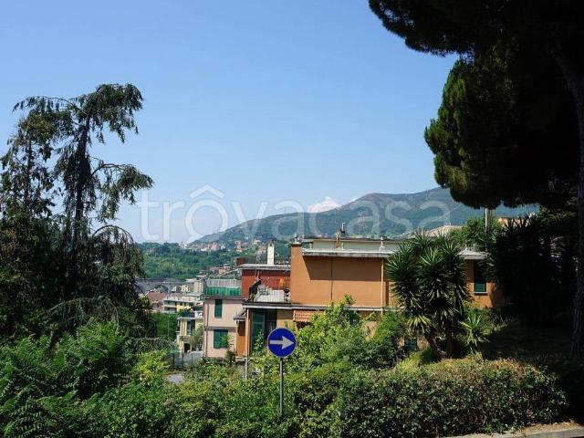 Quadrilocale in vendita a Genova via Tofane, 75, Rivarolo