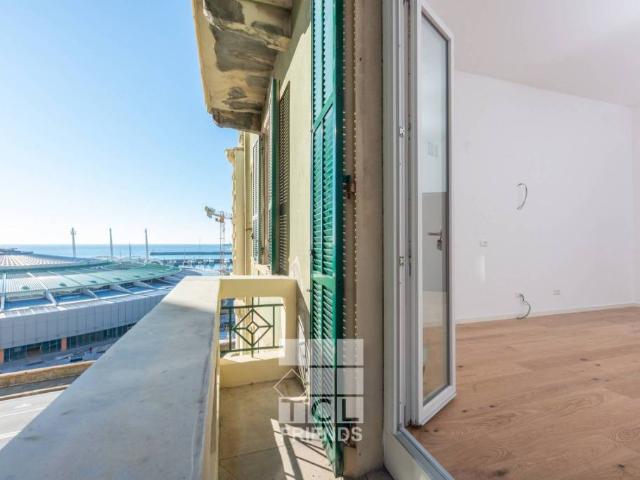 Quadrilocale in vendita a Genova corso Aurelio Saffi, 9, Carignano