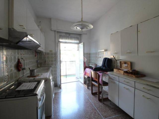 Quadrilocale in vendita a Genova, Molassana