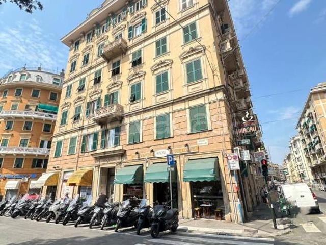 Quadrilocale in vendita a Genova piazza Terralba, San Fruttuoso