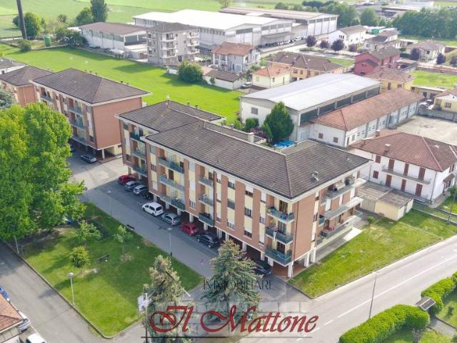 Quadrilocale in vendita a Genola via Alcide De Gasperi, 2