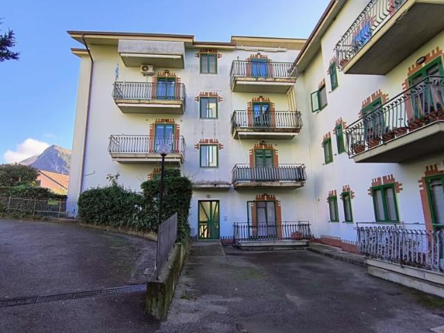 Quadrilocale in vendita a Giffoni Valle Piana