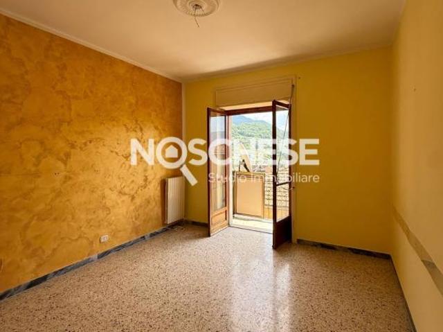 Quadrilocale in vendita a Giffoni Valle Piana via Leonardo De Cataldis