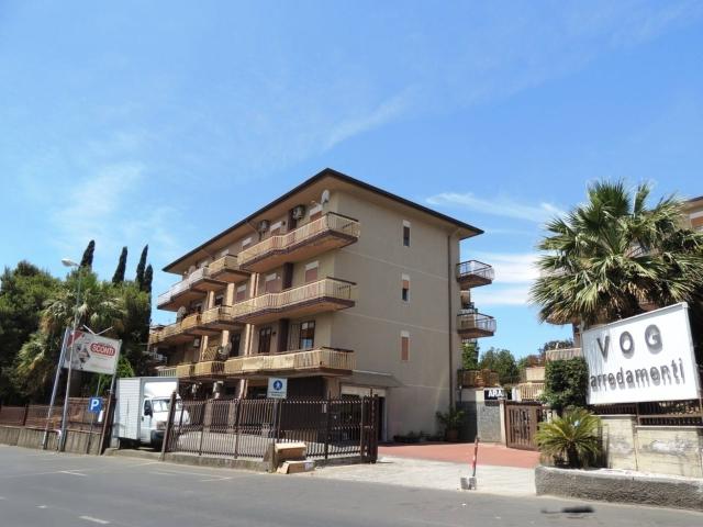 Quadrilocale in vendita a Gravina di Catania