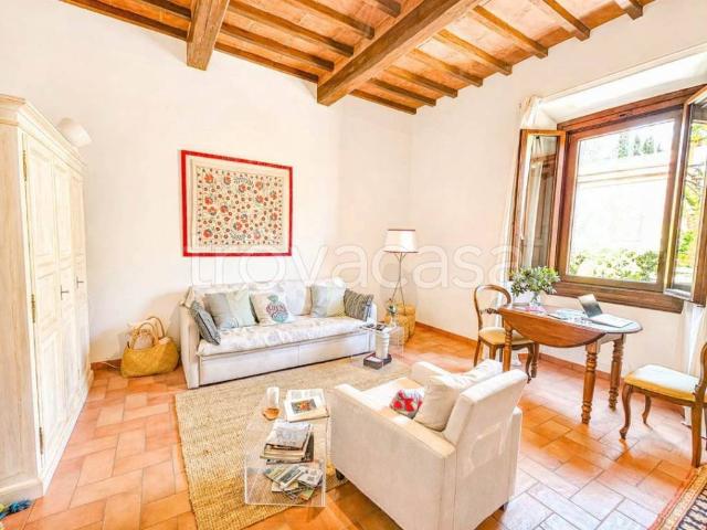 Quadrilocale in vendita a Greve in Chianti via Antica Suburbana