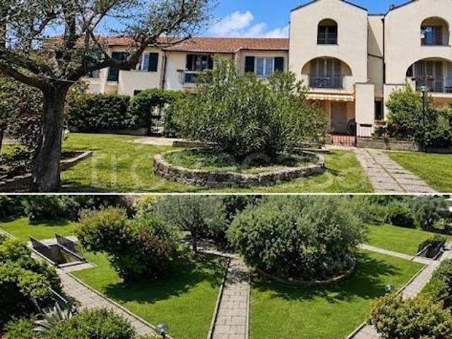 Quadrilocale in vendita a Imperia, Porto Maurizio