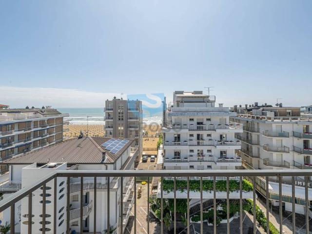 Quadrilocale in vendita a Jesolo via Zara