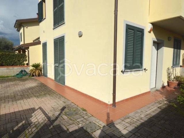 Quadrilocale in vendita a Lucca, San Vito