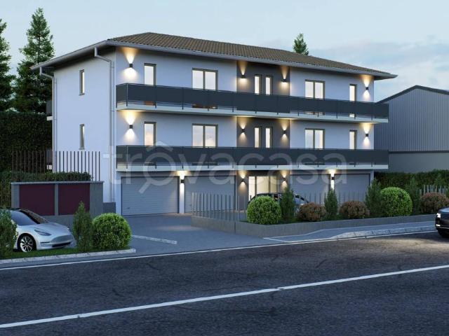 Quadrilocale in vendita a Lurate Caccivio via Repubblica
