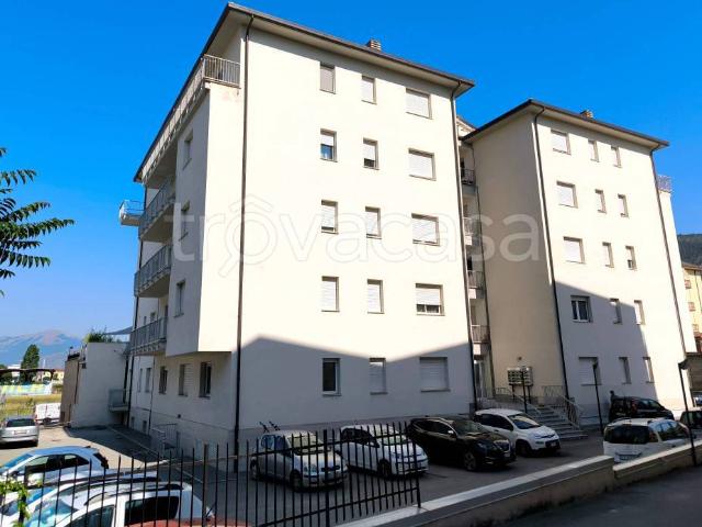 Quadrilocale in vendita a L'Aquila, Santa Barbara San Sisto