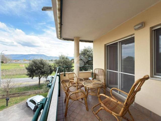 Quadrilocale in vendita a Latina via pericle, 12, Borgo Carso