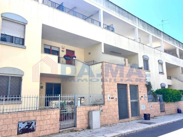 Quadrilocale in vendita a Lecce via Nizza, 62, Leuca