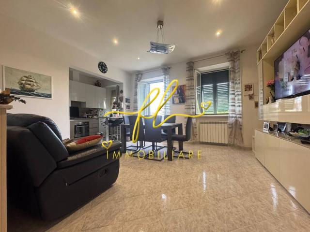 Quadrilocale in vendita a Livorno piazza Luigi Orlando, Porta a Mare Mazzini
