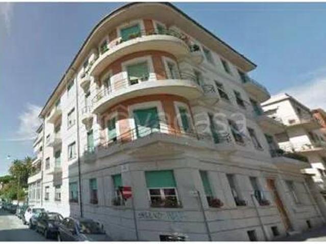 Quadrilocale in vendita a Livorno viale Della Libertà, 10, Fabbricotti