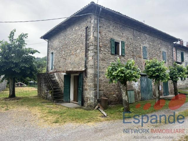 Quadrilocale in vendita a Lizzano in Belvedere
