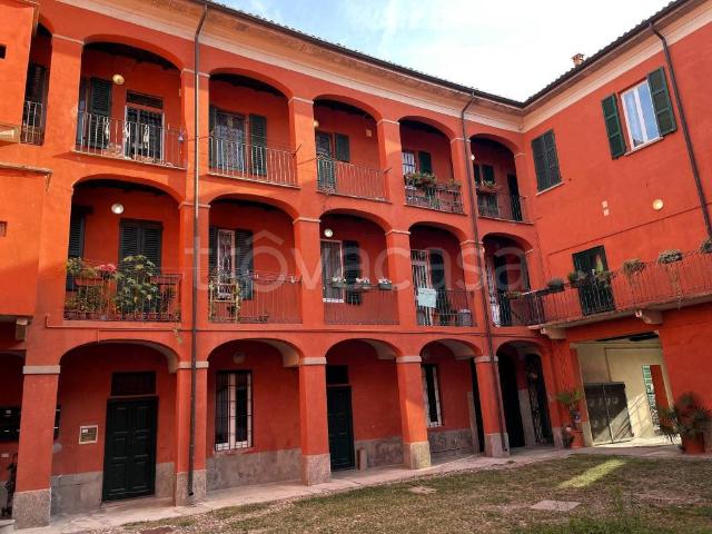 Quadrilocale in vendita a Lodi via Paolo Gorini, Centro città