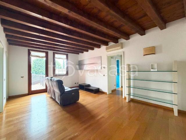 Quadrilocale in vendita a Padova via Aristide Gabelli, Santa Sofia Altinate