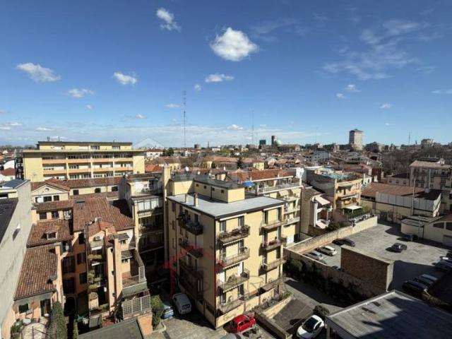 Quadrilocale in vendita a Padova corso Milano, Savonarola Ponte Molino