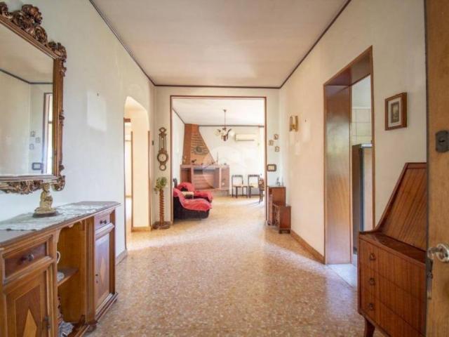 Quadrilocale in vendita a Palombara Sabina