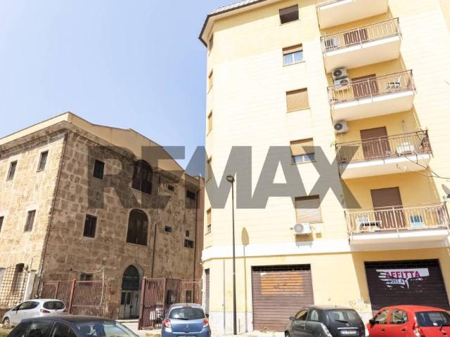 Quadrilocale in vendita a Palermo, Oreto Perez