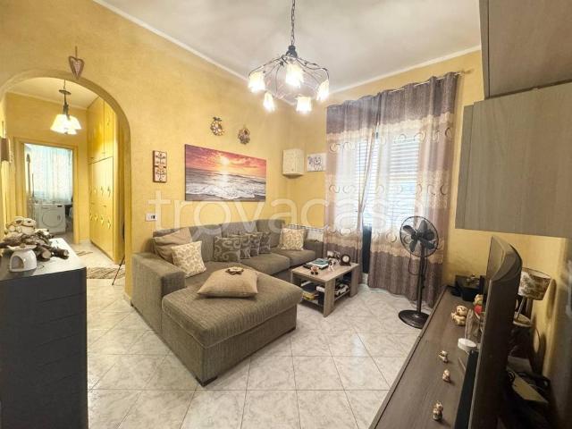 Quadrilocale in vendita a Palermo via Attilio Barbera, 2, Altarello