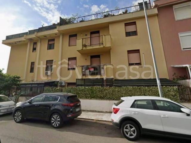 Quadrilocale in vendita a Palermo via Doride, 1, Partanna