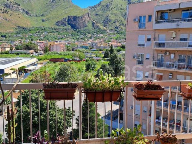 Quadrilocale in vendita a Palermo via Placido Rizzotto, 15, Brancaccio