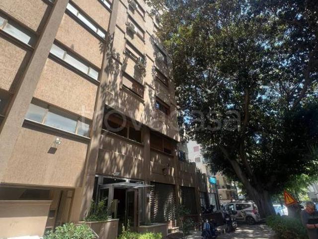 Quadrilocale in vendita a Palermo via Villa Heloise, 42, Libertà Villabianca