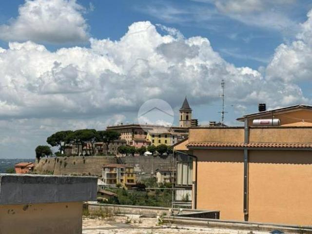Quadrilocale in vendita a Paliano via del pontone, 66