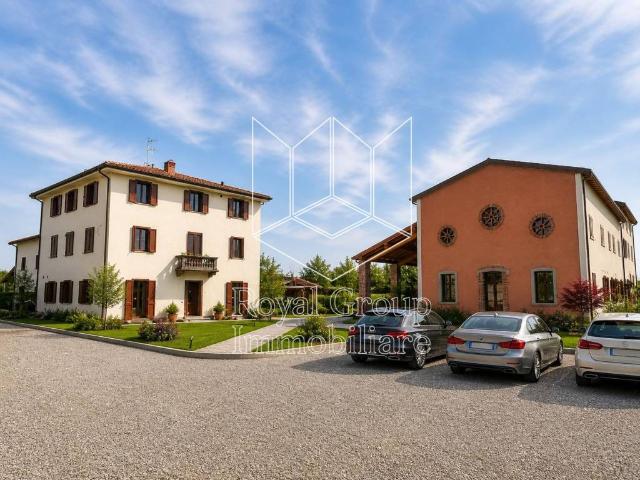 Quadrilocale in vendita a Parma via La Spezia, Villetta