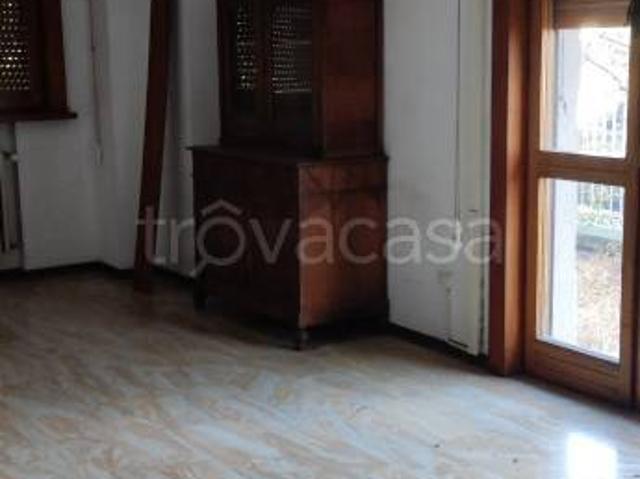Quadrilocale in vendita a Parma viale Vittorio Bottego, Centro Storico