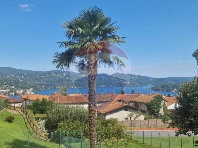 Quadrilocale in vendita a Pella via del Torchio, 8, Alzo