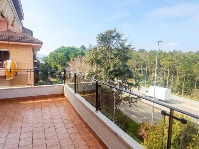 Quadrilocale in vendita a Pesaro via Solferino, Pantano
