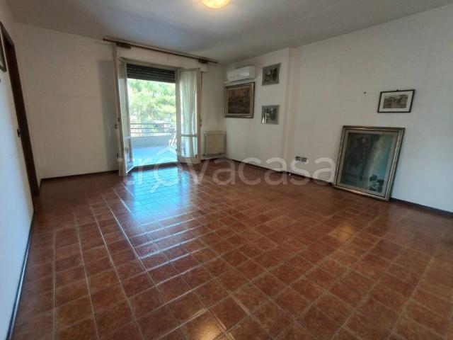 Quadrilocale in vendita a Pesaro via Toscanini, 45, Villa San Martino