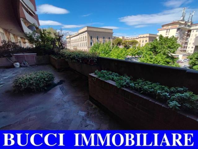 Quadrilocale in vendita a Pescara via Bologna, 3, Via Venezia Lungofiume Paolucci