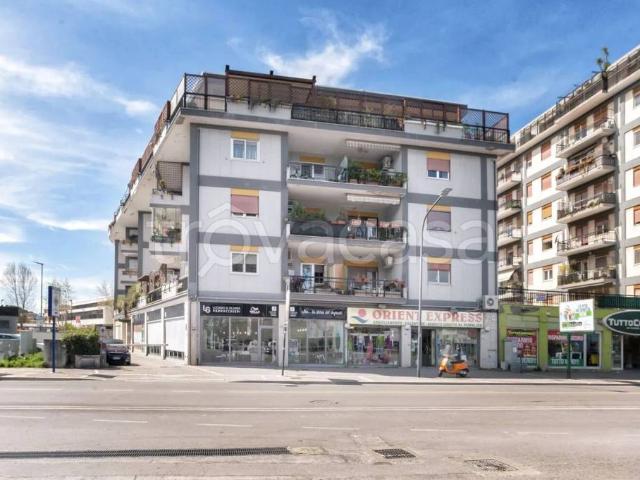 Quadrilocale in vendita a Pescara viale g. Marconi, 354, Università Nuovo Tribunale