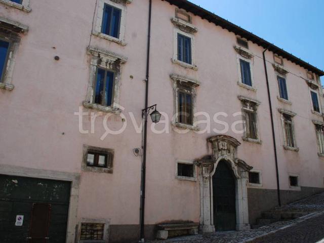 Quadrilocale in vendita a Pescocostanzo via Colle Iaduni