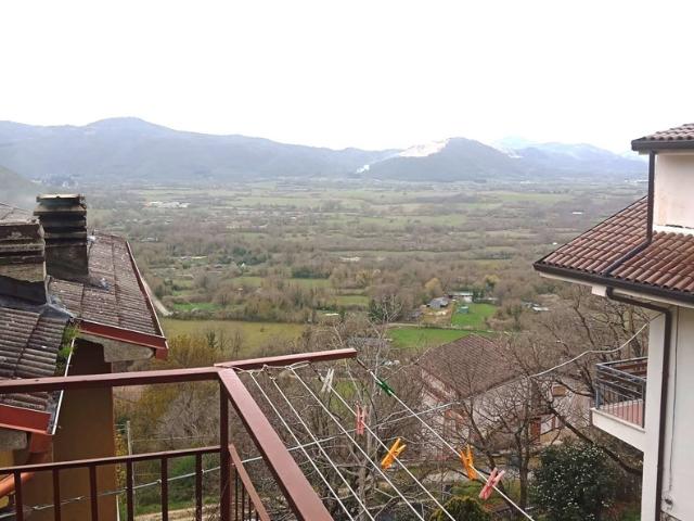 Quadrilocale in vendita a Pereto