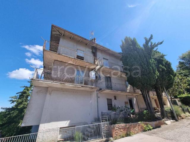 Quadrilocale in vendita a Perugia via Monte Subasio, 45, Piccione