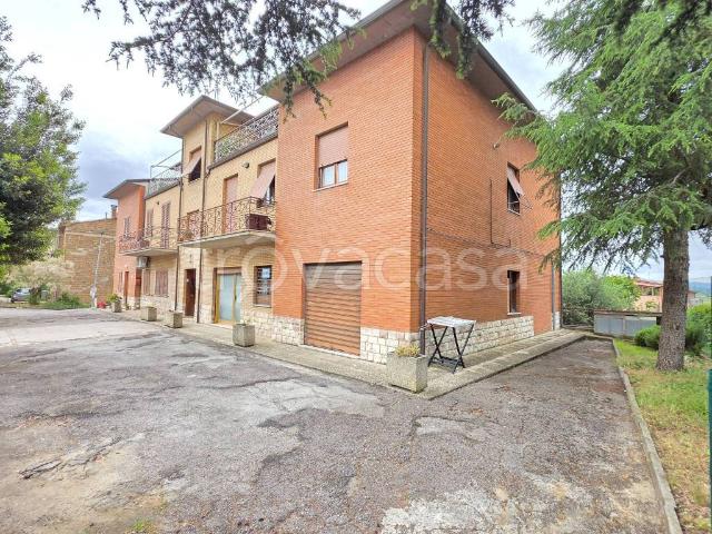 Quadrilocale in vendita a Perugia via Bacco, 3, San Martino in Colle Sant'Enea