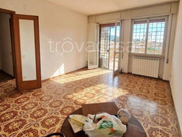 Quadrilocale in vendita a Perugia via Campo di Marte, Semicentro Stazione