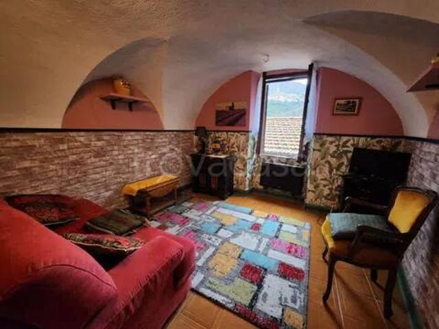 Quadrilocale in vendita a Pigna