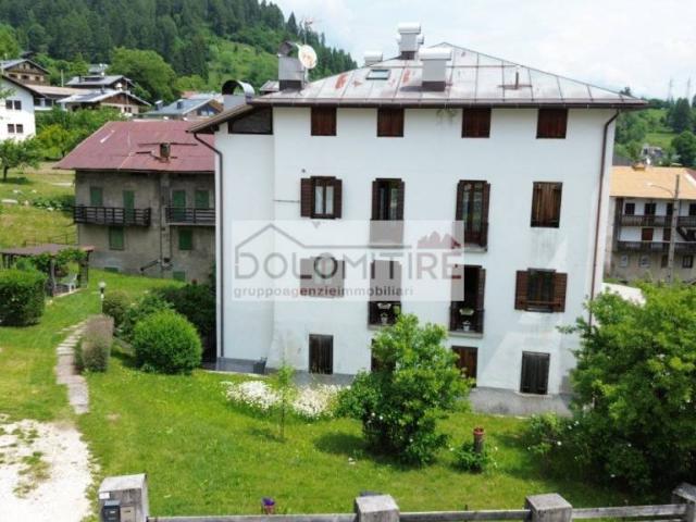 Quadrilocale in vendita a Pieve di Cadore, Pozzale