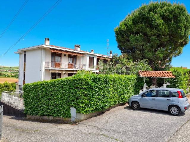 Quadrilocale in vendita a Pino Torinese via Chieri, 77