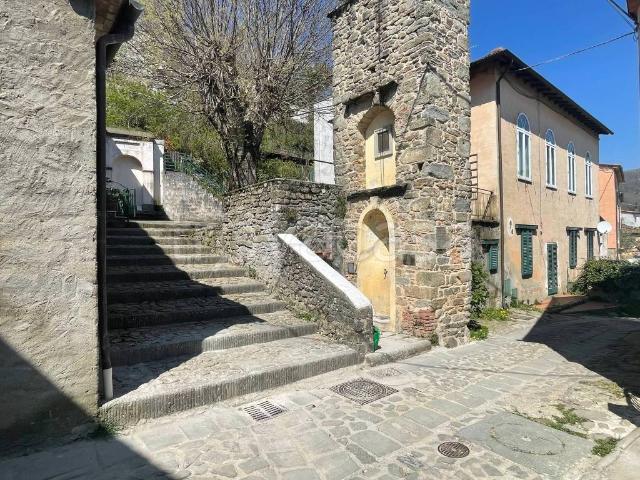 Quadrilocale in vendita a Pistoia, Sarripoli Campiglio