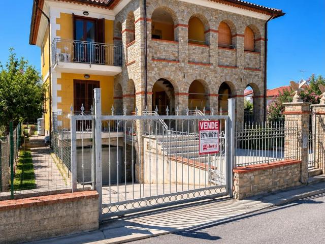 Quadrilocale in vendita a Pollica