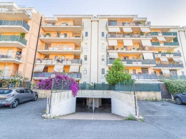 Quadrilocale in vendita a Pomezia