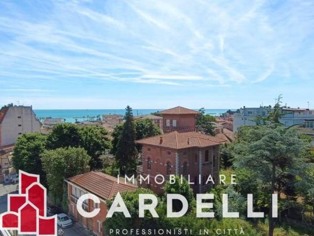 Quadrilocale in vendita a Porto Sant'Elpidio via Adige, 45